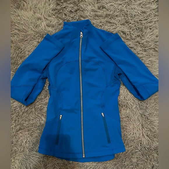 Zip up - Picture 1 of 3